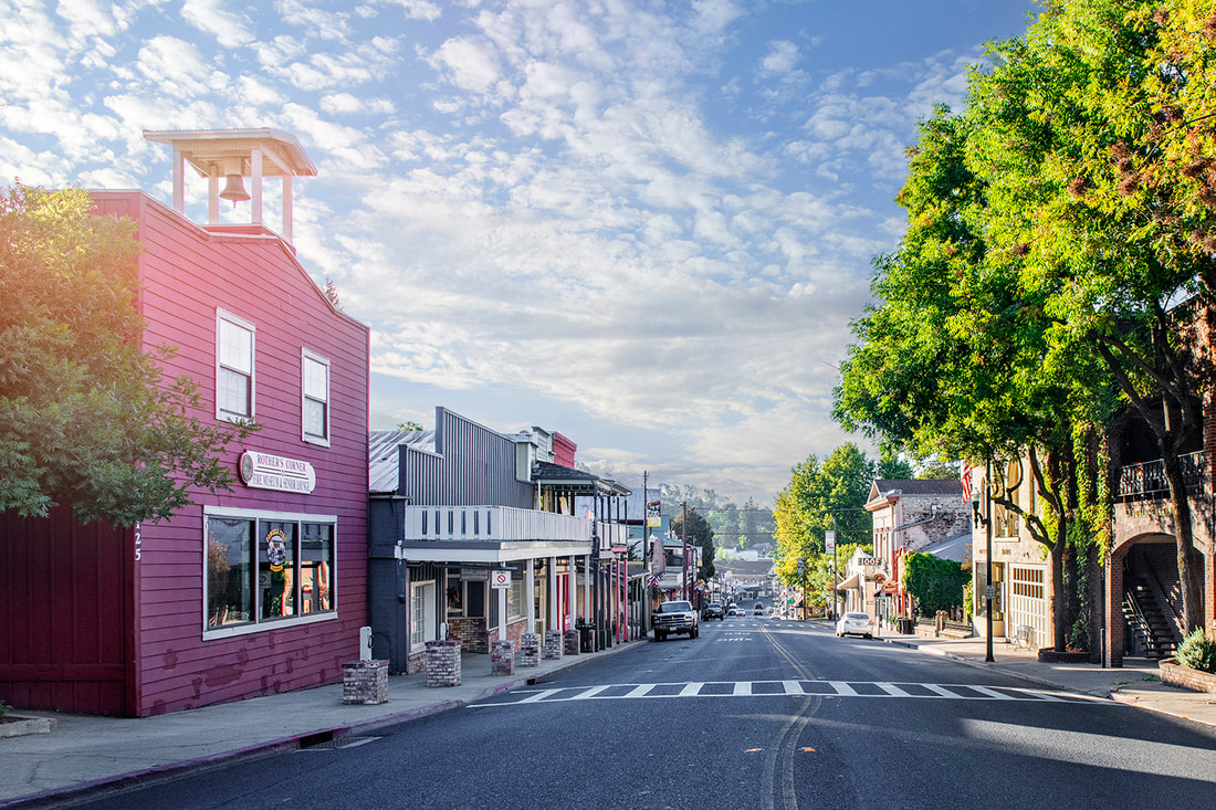 Washington Street in downtown Sonora today
